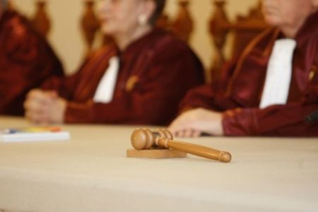 Curtea Constituțională a ANULAT primul tur al alegerilor prezidențiale